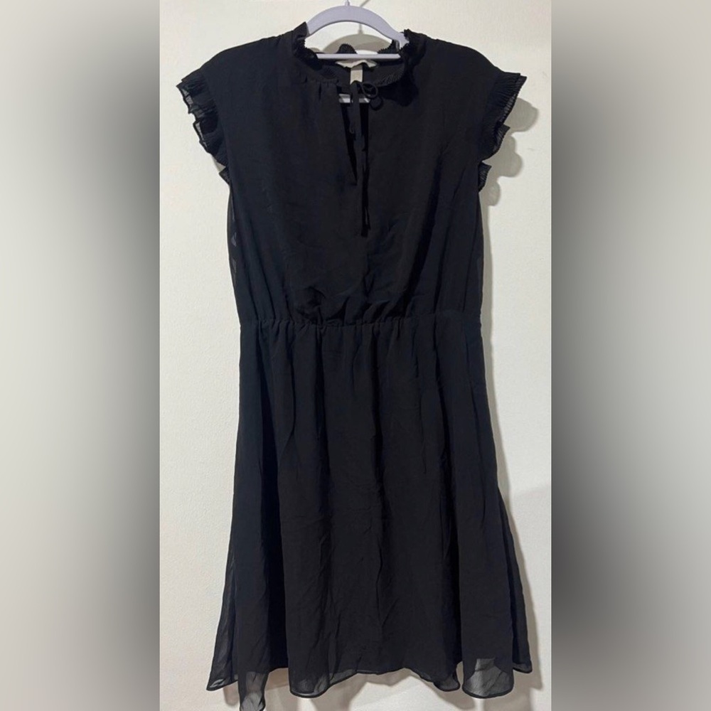 NWT H&M Black High Tie Neck Dress With Ruffle & Stunning Details - Size 0 - Picture 2 of 15